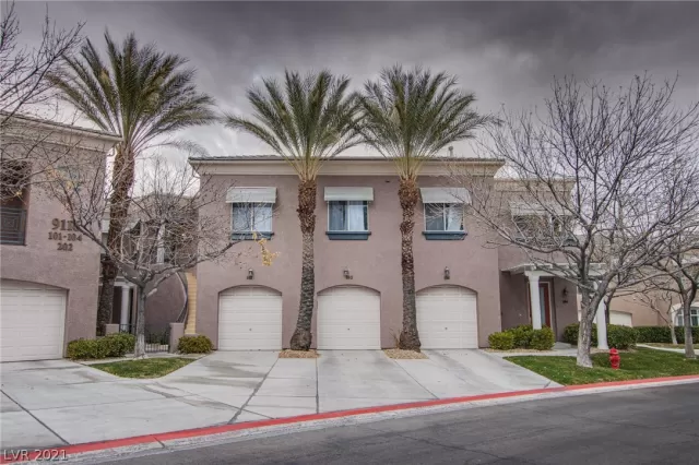 MLS: 2263677 Condo For Sale