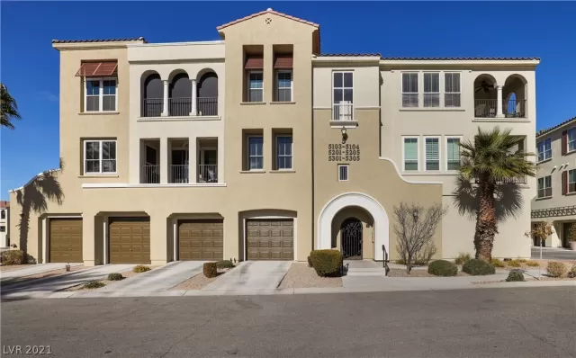 MLS: 2263708 Condo For Sale