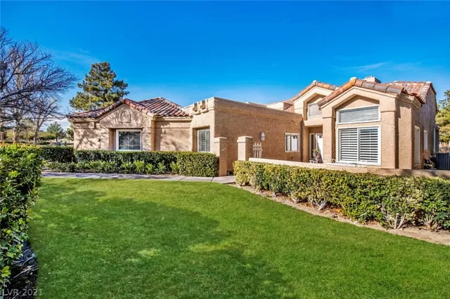 MLS: 2263784 Condo For Sale