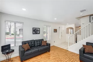 Photo #2: 2263789 Listing