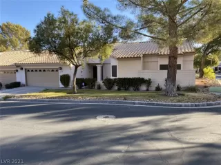 Photo #2: 2263794 Listing