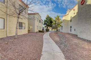 Photo #3: 2263799 Listing