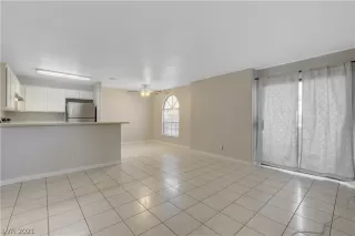 Photo #6: 2263799 Listing