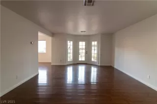 Photo #3: 2263805 Listing