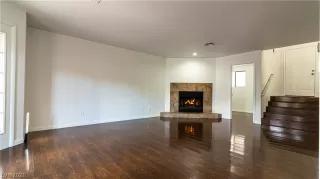 Photo #6: 2263805 Listing