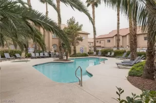 Photo #1: 2263828 Listing 