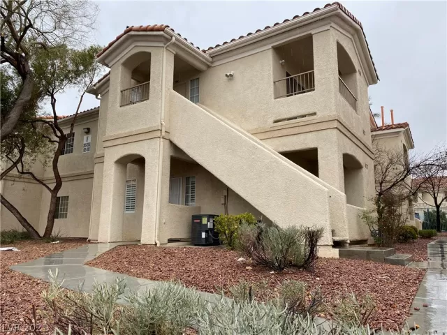 MLS: 2263839 Condo For Sale