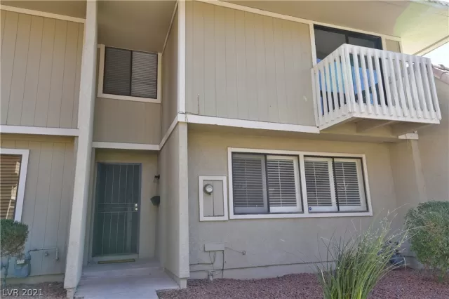 MLS: 2263900 Condo For Sale
