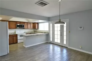 Photo #5: 2263900 Listing 