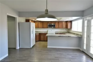 Photo #6: 2263900 Listing 