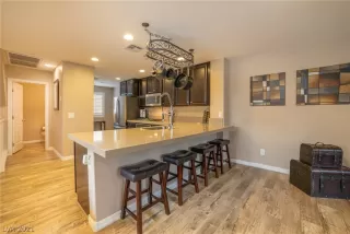 Photo #1: 2263917 Listing 