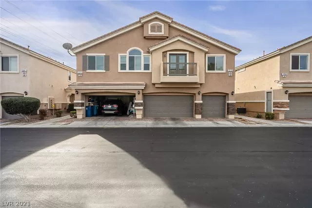 MLS: 2263942 Condo For Sale