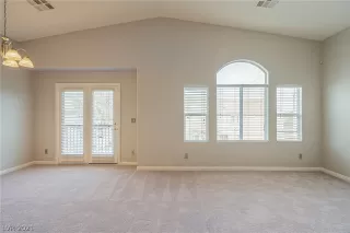 Photo #2: 2263942 Listing