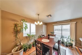 Photo #5: 2263951 Listing