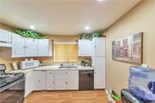 Photo #6: 2263951 Listing