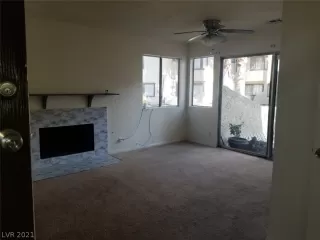 Photo #2: 2263952 Listing