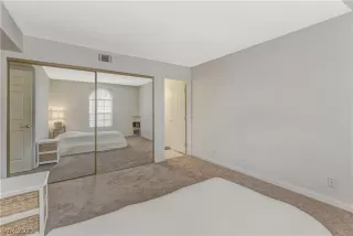 Photo #5: 2263960 Listing 