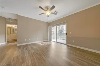 Photo #5: 2263964 Listing