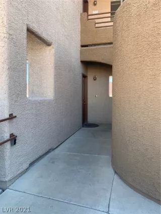 Photo #2: 2263978 Listing