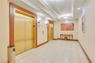 Photo #2: 2263986 Listing