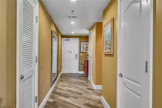 Photo #3: 2263986 Listing