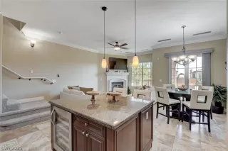 Photo #4: 2263990 Listing