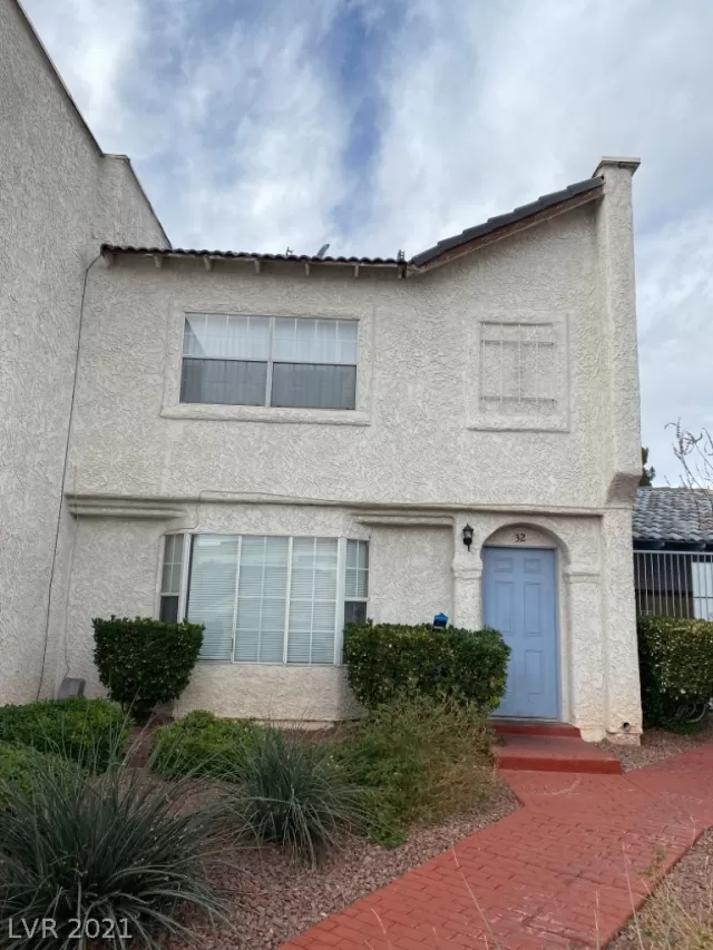 MLS: 2264047 Condo For Sale