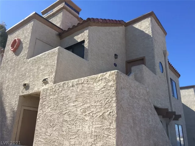 MLS: 2264060 Condo For Sale