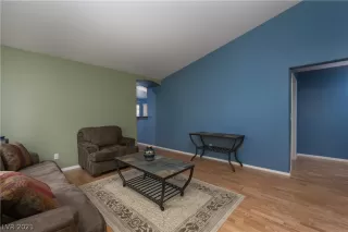 Photo #3: 2264072 Listing