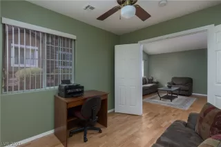 Photo #6: 2264072 Listing