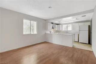 Photo #1: 2264082 Listing 