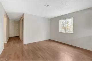 Photo #2: 2264082 Listing 