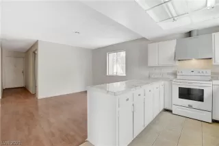 Photo #5: 2264082 Listing 