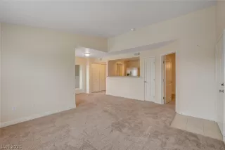 Photo #3: 2264111 Listing