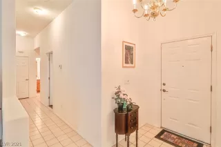 Photo #5: 2264146 Listing