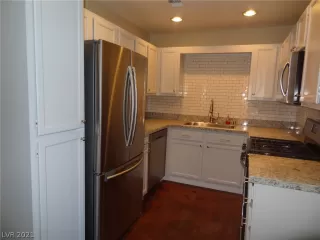 Photo #3: 2264225 Listing 