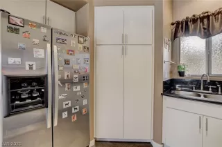 Photo #3: 2264231 Listing