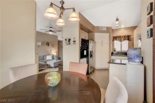 Photo #6: 2264231 Listing