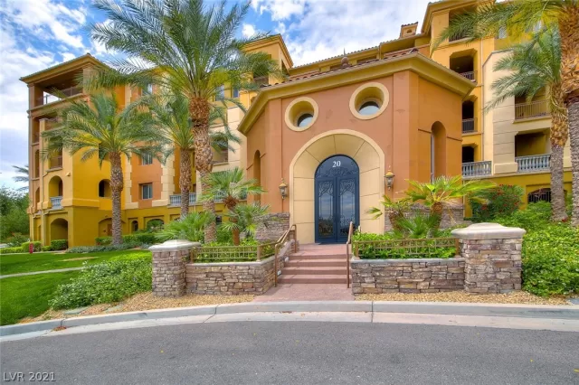 MLS: 2264239 Condo For Sale