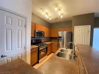 Photo #2: 2264241 Listing 