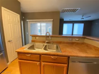 Photo #3: 2264241 Listing 