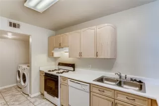 Photo #4: 2264258 Listing 