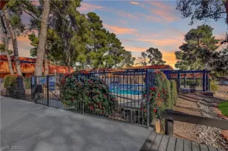 Photo #3: 2264278 Listing