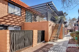 Photo #5: 2264278 Listing