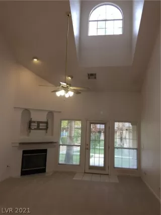 Photo #4: 2264298 Listing