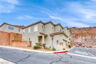 Photo #1: 2264330 Listing