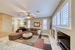 Photo #6: 2264330 Listing