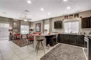 Photo #2: 2264339 Listing