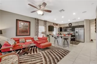 Photo #4: 2264339 Listing