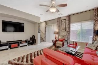 Photo #5: 2264339 Listing